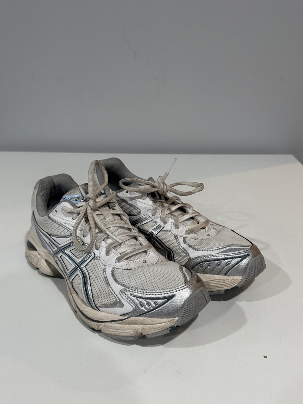 Asics Men's Athletic Trainers - White / Silver / Gray GT-2160